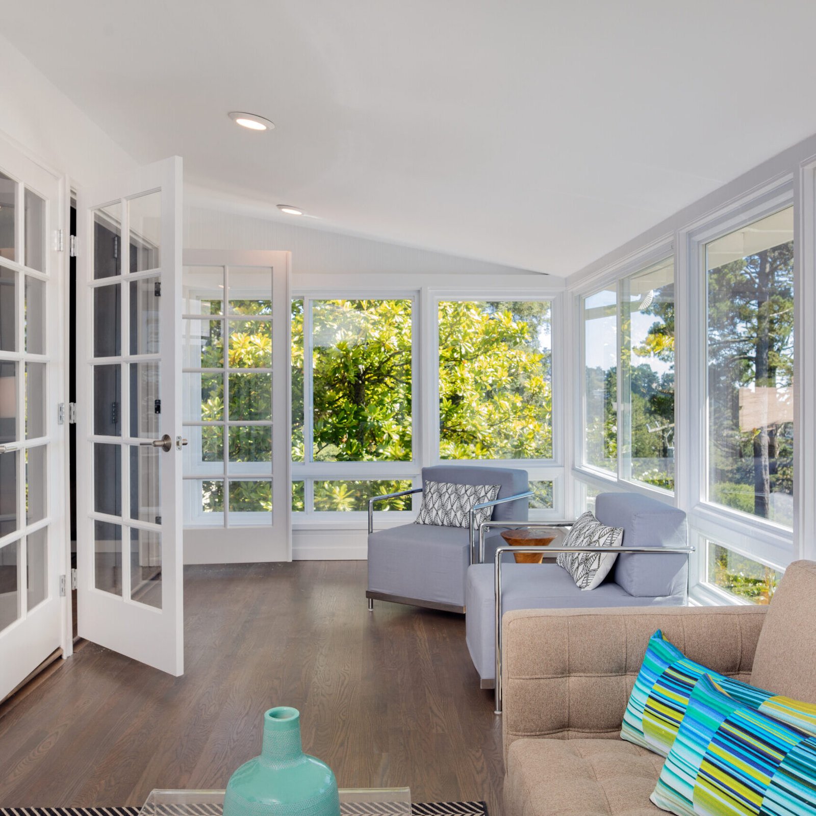 GRACO Sunroom White Sunroom in the Tampa Bay area built by Graco Construction.