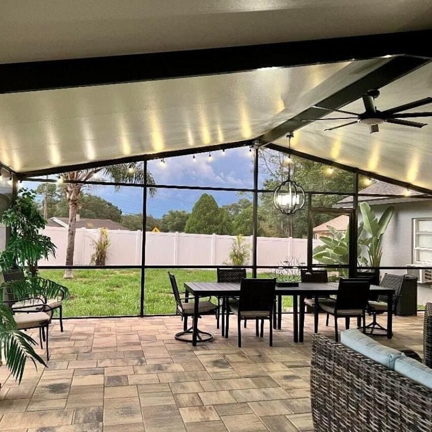 Patios Valrico a patio with a roof
